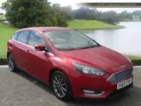 Used Ford Focus Titanium 125 HP (91 kW) 2015 Red Hatchback