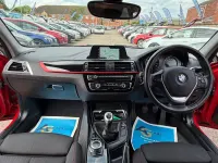 Usado BMW 120 Sport Line 184 CV (135 kW) 2018 Rojo Utilitario
