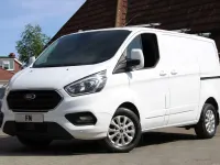 Used Ford Transit Custom Limited 130 HP (95 kW) 2022 White Van