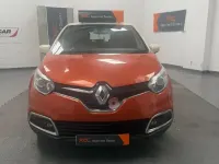 Usado Renault Captur Dynamique 90 CV (66 kW) 2015 Naranja SUV