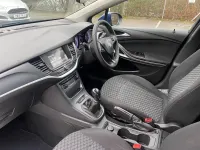 Second-hand Vauxhall Astra Design Edition 2018 Albastru Hatchback