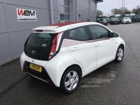used Toyota Aygo 1.0 VVT-I X-CLAIM FUNROOF EURO 6 5DR PETROL FROM 2018 FROM BODMIN (PL31 2RJ) | SPOTICAR