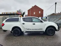 Używany Mitsubishi L200 176 KM (129 kW) 2013 Biały Pickup
