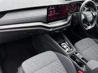 Usado Skoda Octavia SportLine 150 CV (110 kW) 2025 Plateado