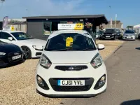 Used Kia Picanto 84 HP (61 kW) 2011 White Hatchback