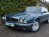 used Jaguar XJ8 XJ Series 3.2Executive Saloon 4dr Petrol Automatic (290 g/km, 240 bhp)