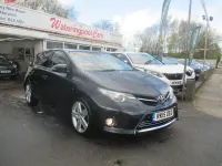 Used Toyota Auris 90 HP (66 kW) 2015 Grey Hatchback