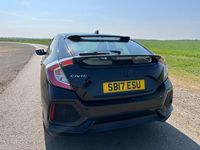Begagnad Honda Civic SE 2017 Svart Halvkombi