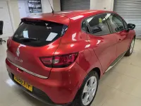 Used Renault Clio Dynamique 75 HP (55 kW) 2016 Red Hatchback