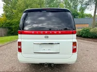 Used Nissan Elgrand 2006 Pearl white MPV