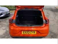 Used Renault Clio V Evolution 88 HP (64 kW) 2023 Orange Hatchback