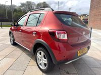 Used Dacia Sandero Lauréate 90 HP (66 kW) 2016 Red Hatchback
