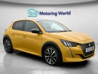 Used Peugeot 208 Premium 102 HP (75 kW) 2022 Yellow Hatchback