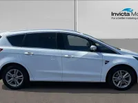 Usado Ford S-MAX Titanium 190 HP (139 kW) 2022 Branco Monovolume