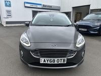Begagnad Ford Fiesta Titanium 100 HK (73 kW) 2018 Grå Halvkombi