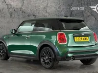 Used Mini Cooper Classic 134 HP (98 kW) 2024 Green Hatchback