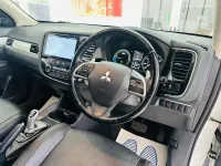Used Mitsubishi Outlander P-HEV 2014 White Estate