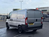 Second-hand Peugeot Boxer 100 CP (73 kW) 2008 Argintiu Van
