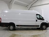 Used Vauxhall Movano 140 HP (102 kW) 2023 White MPV