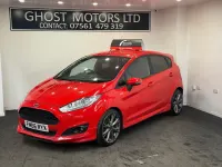 Begagnad Ford Fiesta ST-Line 125 HK (91 kW) 2017 Röd Halvkombi