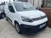 Used Citroën Berlingo 100 HP (73 kW) 2020 White MPV