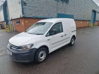 Usado VW Caddy Startline 102 CV (75 kW) 2019 Blanco Monovolumen