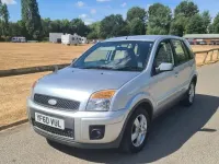 Used Ford Fusion Zetec 68 HP (50 kW) 2011 Silver Hatchback
