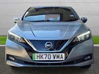 Begagnad Nissan Leaf N-Connecta 110 kW (150 HK) 2020 Silver Halvkombi