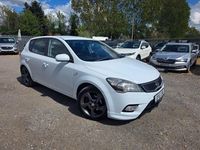 Used Kia Ceed 2011 White Hatchback