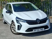 Used Renault Clio Evolution 90 HP (66 kW) 2025 White Hatchback