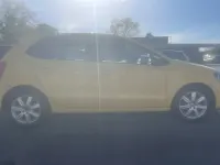 Begagnad VW Polo SE 85 HK (62 kW) 2010 Gul Halvkombi
