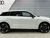 Usado Audi Q2 Black Edition 150 CV (110 kW) 2025 Blanco SUV