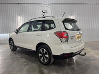 Begagnad Subaru Forester Premium 150 HK (110 kW) 2017 Vit SUV