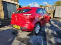 Used Kia Rio 85 HP (62 kW) 2013 Red Hatchback