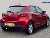 Usado Mazda 2 90 HP (66 kW) 2018 Vermelho Citadino