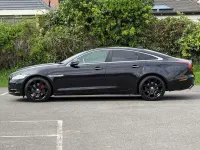 Usado Jaguar XJ Portfolio 275 HP (202 kW) 2014 Preto Sedan
