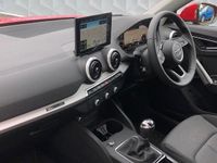 Begagnad Audi Q2 Sport 2025 Röd SUV