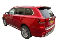 Begagnad Mitsubishi Outlander P-HEV 2019 Röd SUV