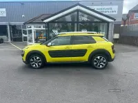 Used Citroën C4 Cactus Flair 2016 Yellow Hatchback