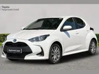 Used Toyota Yaris 116 HP (85 kW) 2023 Platinum white pearl Hatchback