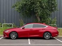 Used Lexus ES300H 218 HP (160 kW) 2022 Red Sedan