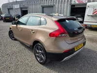 Begagnad Volvo V40 2015 Brun Halvkombi