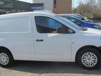 Begagnad VW Caddy S 102 HK (75 kW) 2022 Vit Minibuss