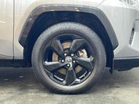 Used Toyota RAV4 222 HP (163 kW) 2020 Silver SUV