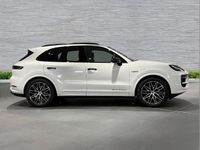 New Porsche Cayenne Black Edition 464 HP (341 kW) 2025 White SUV