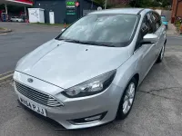 Usado Ford Focus Titanium 125 HP (91 kW) 2015 Prateado Citadino
