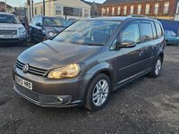 Begagnad VW Touran SE 105 HK (77 kW) 2013 Grå Minibuss