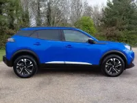 Usado Peugeot 2008 Allure+ 129 CV (94 kW) 2023 Azul SUV