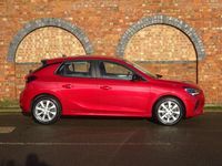 Używany Vauxhall Corsa Design Edition 100 KM (73 kW) 2023 Czerwony Hatchback
