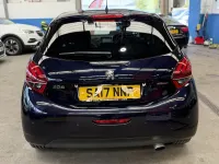 Used Peugeot 208 GT-line 108 HP (79 kW) 2017 Blue Hatchback